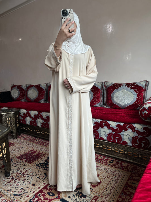 Abaya HUDBA – Broderie Raffinée | Tissu Premium